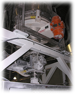 Lime hopper with Metalfab Bin Activator with Rotary Valve Feeder